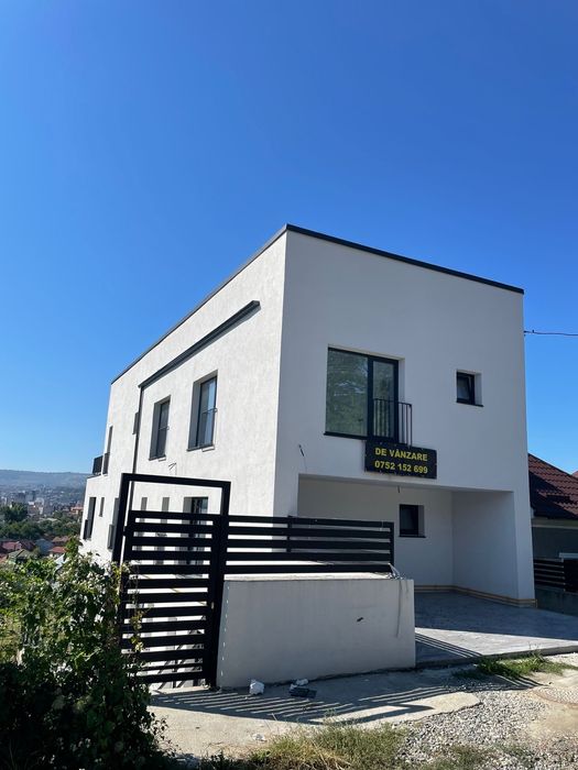 Proprietar, vand casa tip duplex, Dambul Rotund, semifinisata, cu view