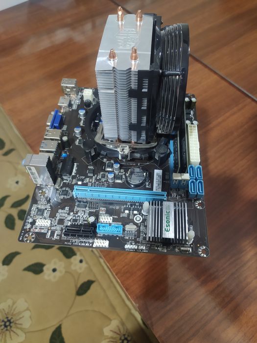 Продается комплект материнская плата+ процессор