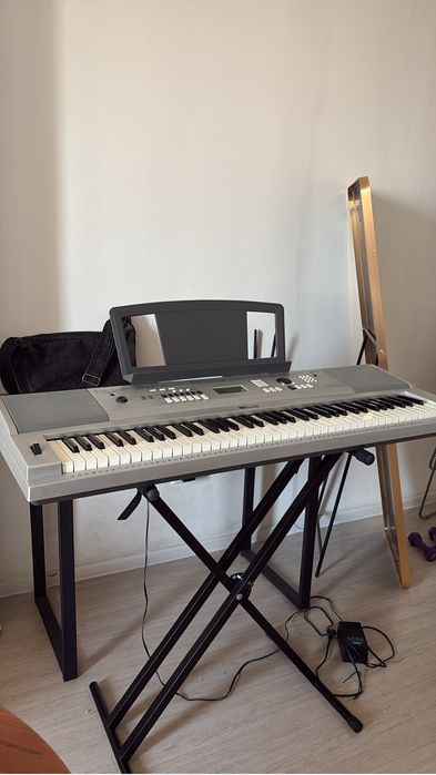 Продам Синтезатор СРОЧНО