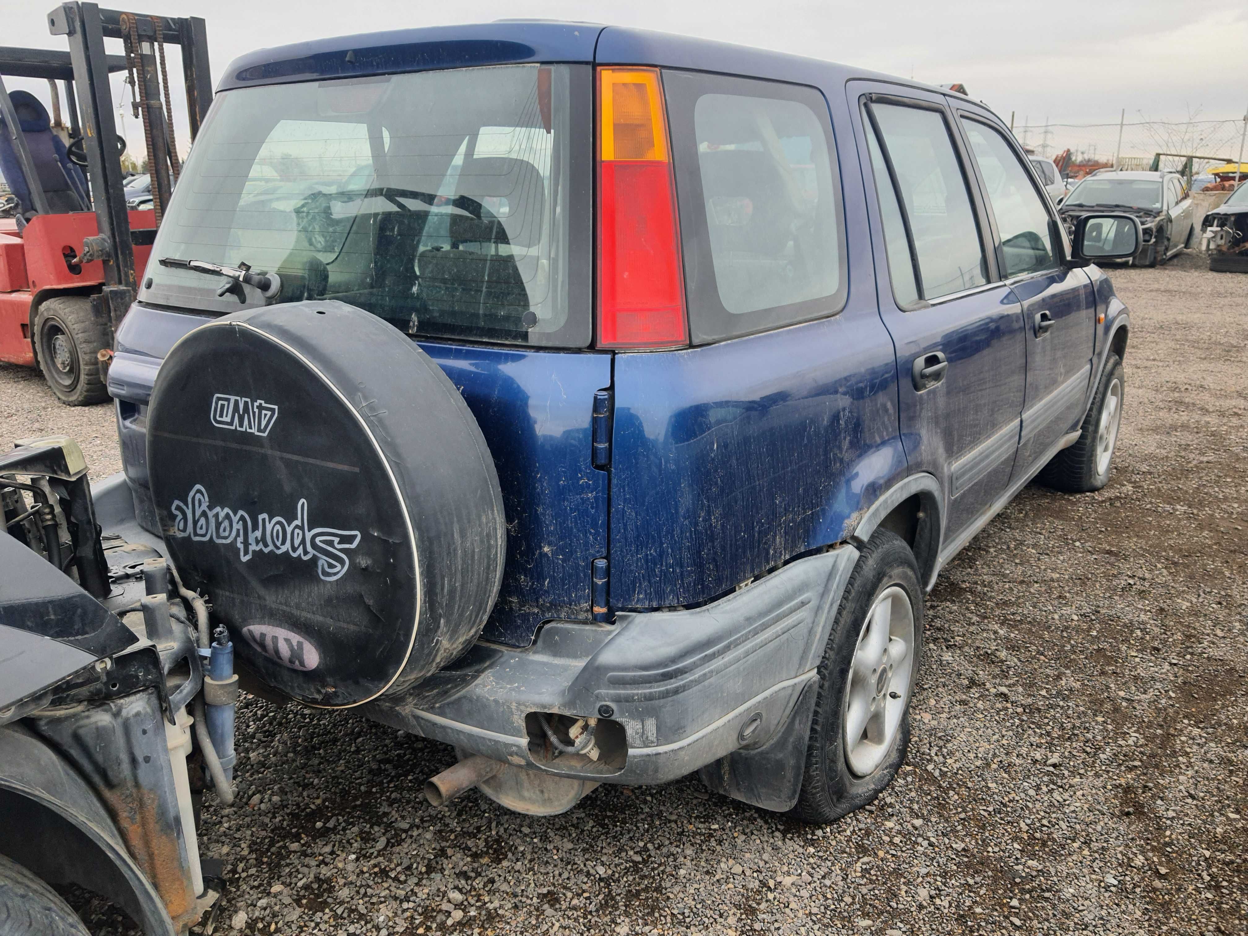 На части! Honda CR-V 2.0 16v