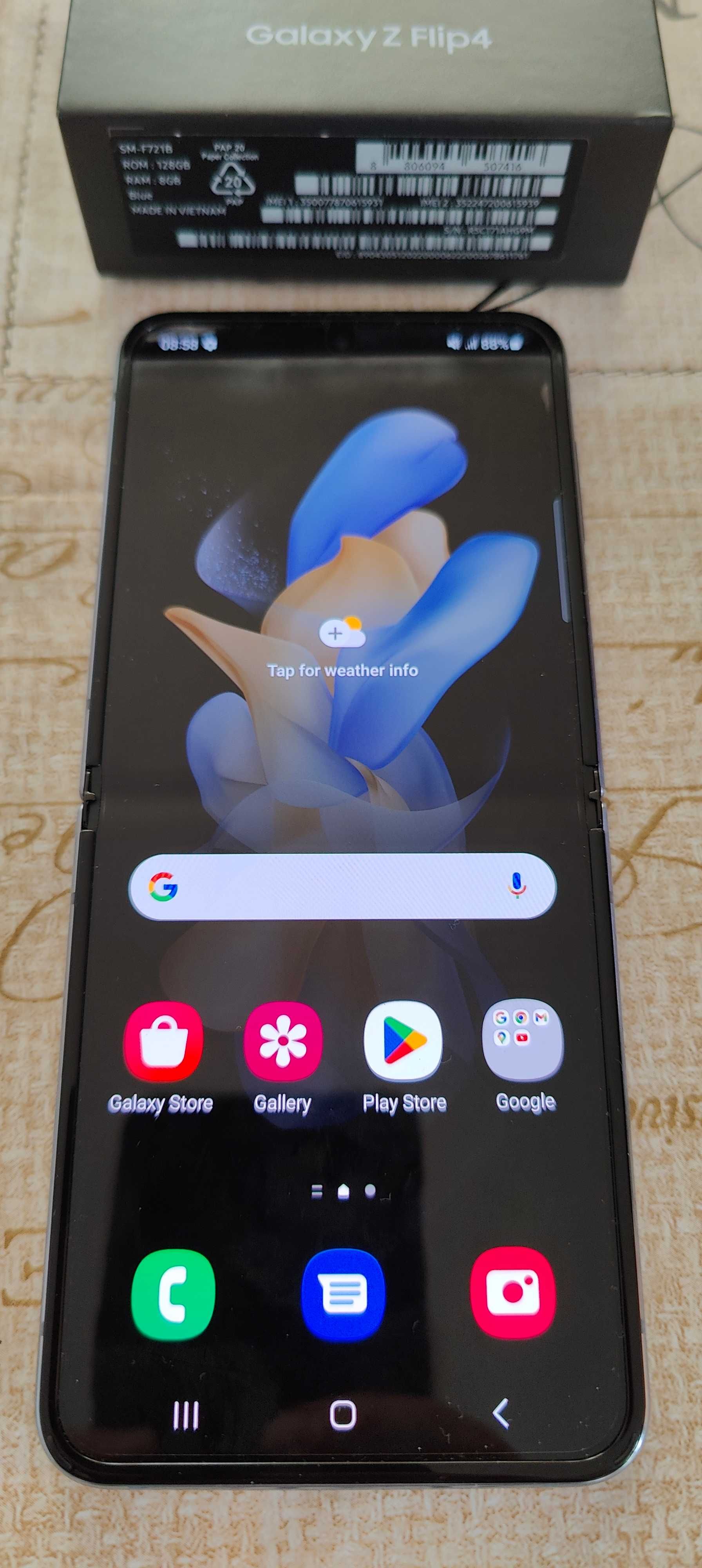 Samsung Z Flip 4 сгъваем GSM телефон перфектно състояние