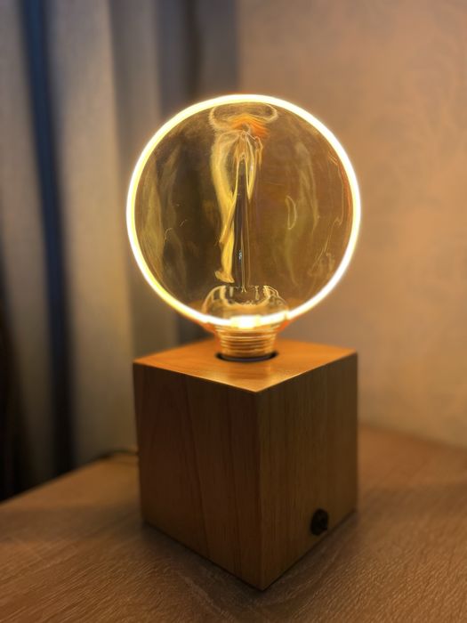 Настольная декоративная лампа