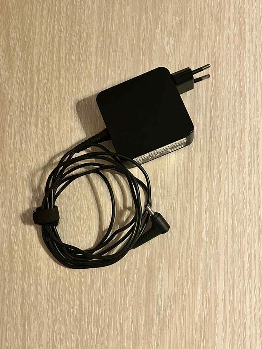Laptop Lenovo G15 V2 ITL