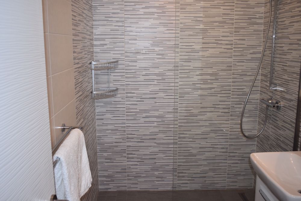 Inchiriez apartament in regim hotelier 3 camere langa Shopping City