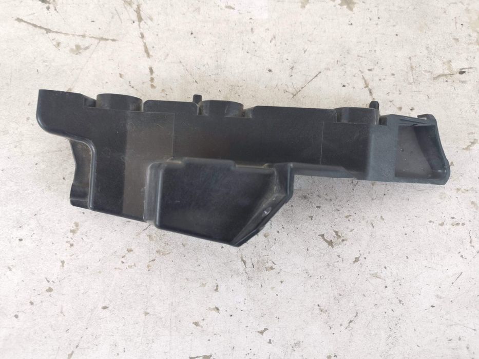 Ауди Q7 / Audi Q7 [ - ] Оригинален преден ляв държач на броня в добро