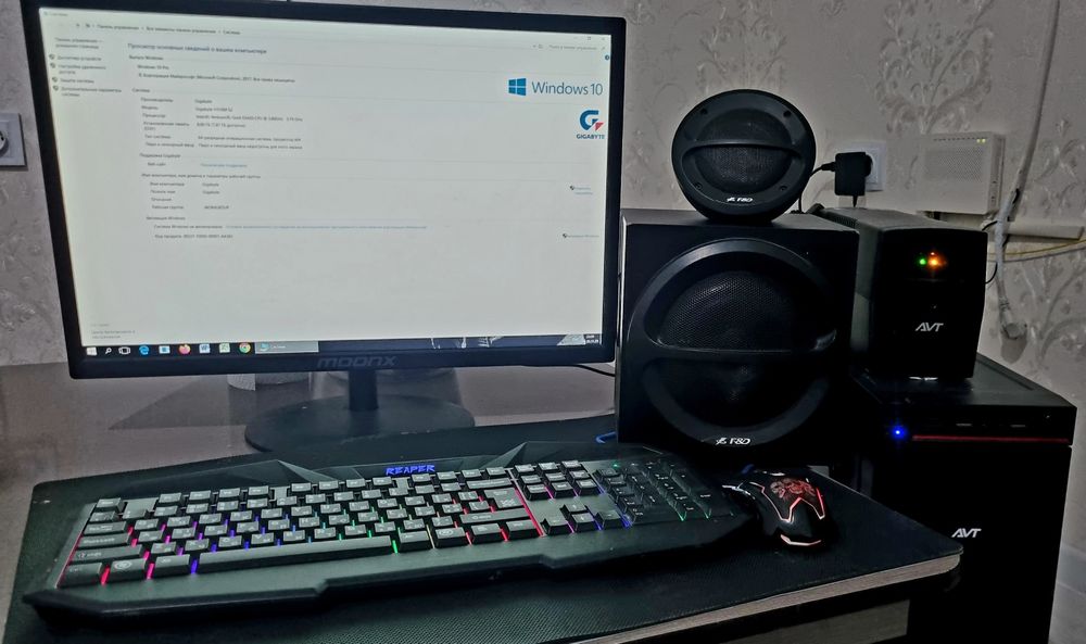 Срочно! Продаю ПК + монитор + UPS + игровые аксессуары