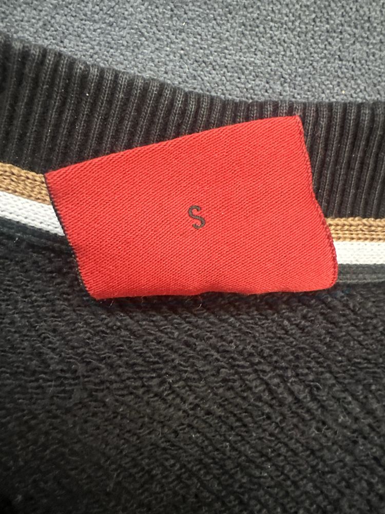 Оригинална блуза на Hugo Boss