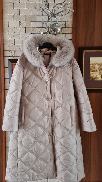 Palton nou cu eticheta