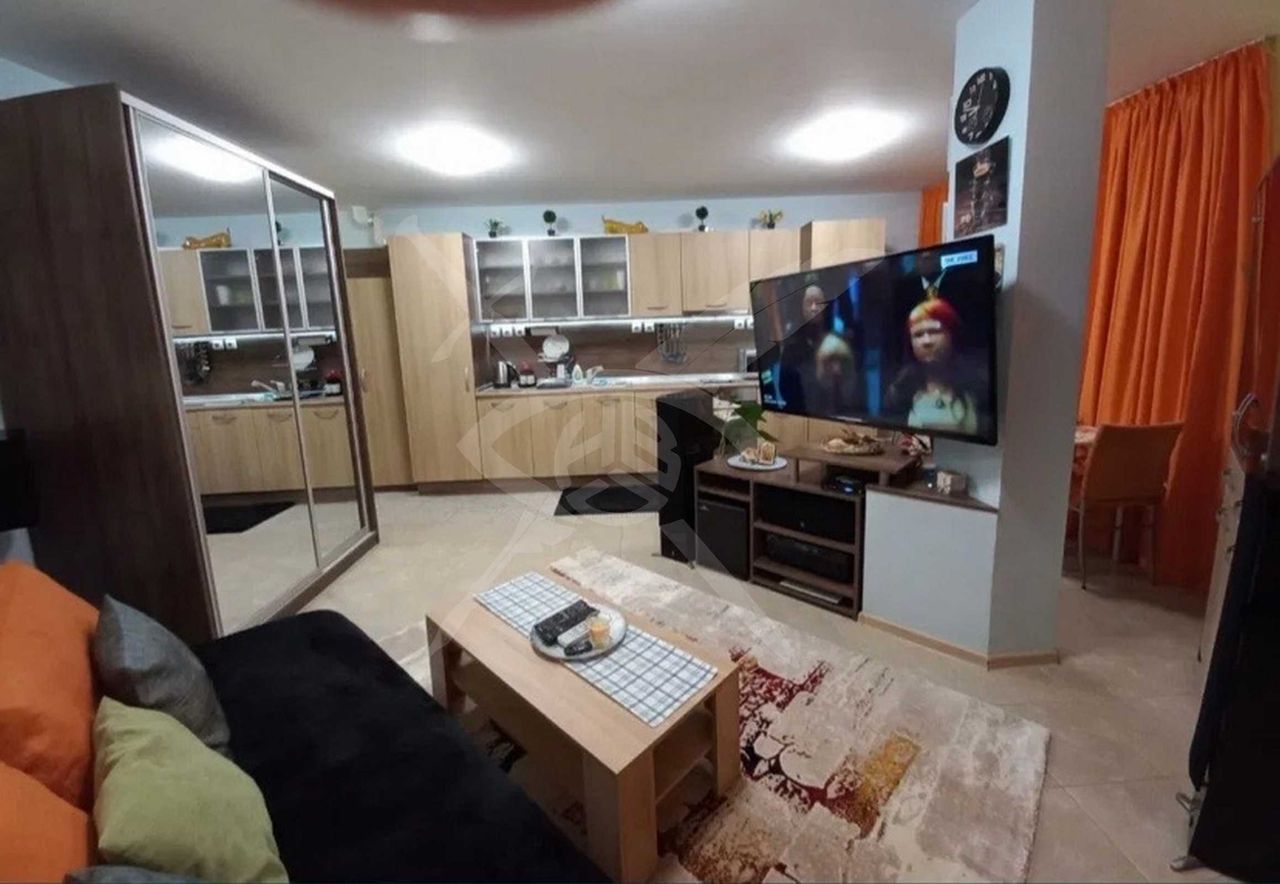 Продава се Едностаен апартамент в к.к. Св.Св. Константин и Елена - 54 кв.м за 1973 €/кв.м - Снимка #1