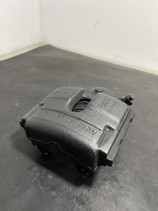 Etrier frana stanga fata BMW X3 E83 2.0 d 2003-2009