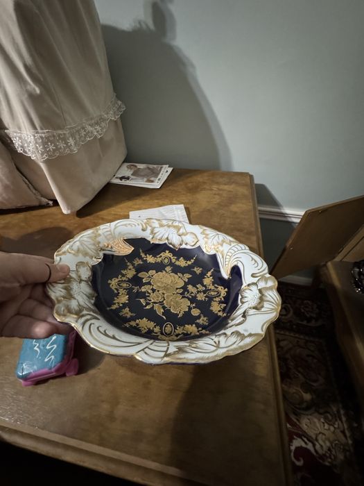 Фарфорофая ваза.