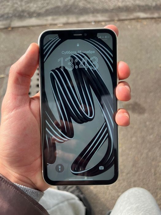 Продам iphone 11 6/128