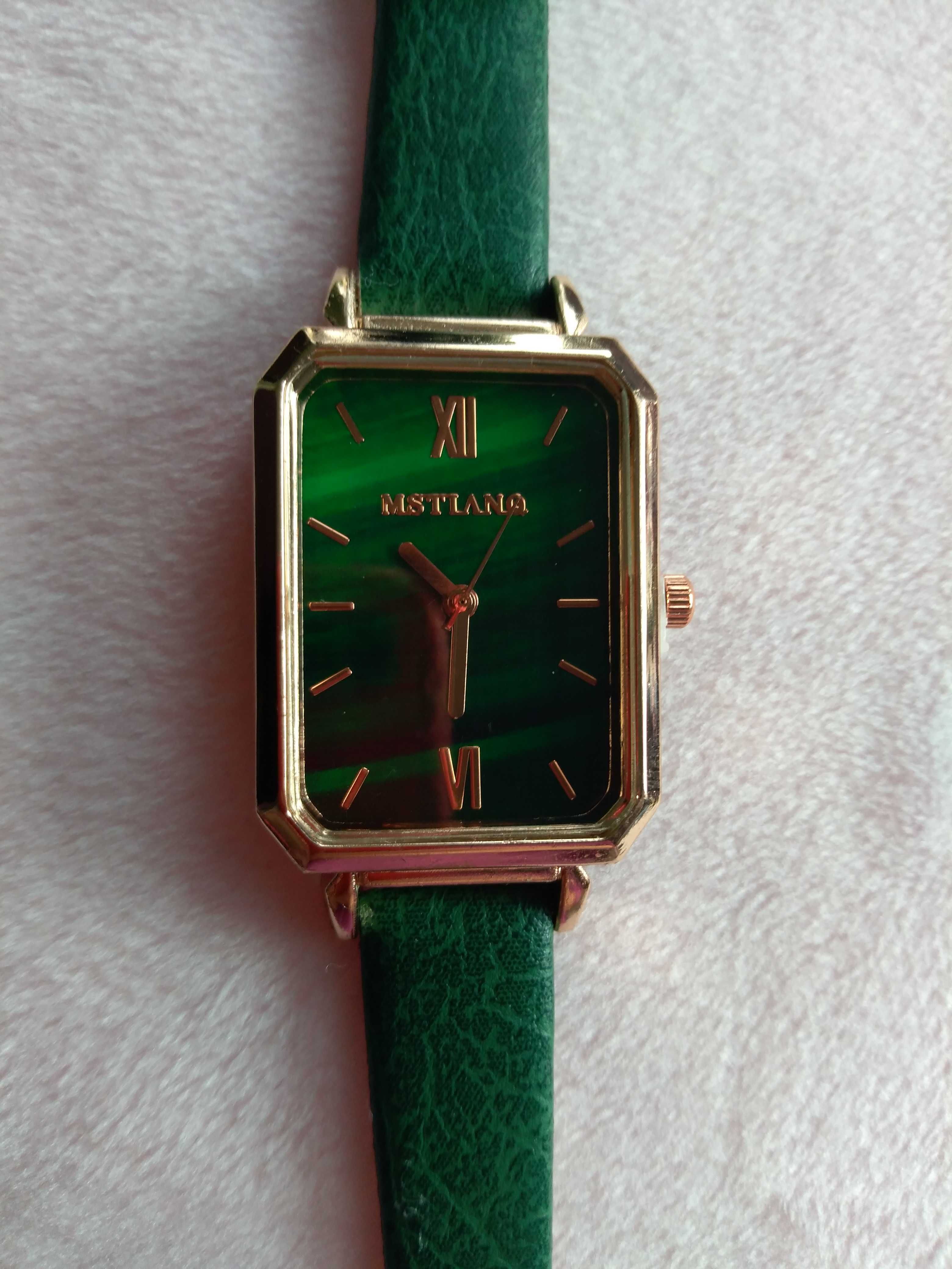 Дамски часовник  зелен