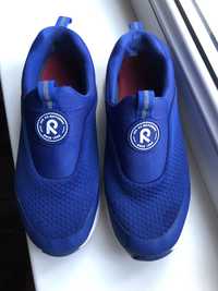 Продам кроссовки для мальчика фирма reima