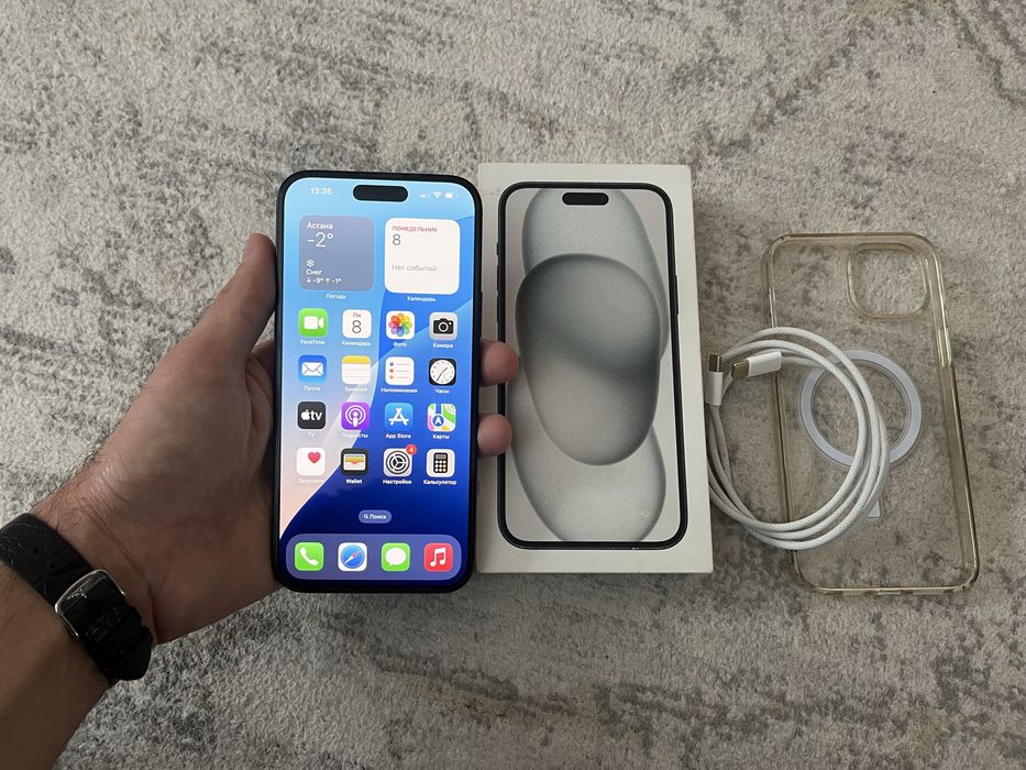 Айфон iphone 15 plus 128gb Original продам срочно.Состояние идеал.Торг