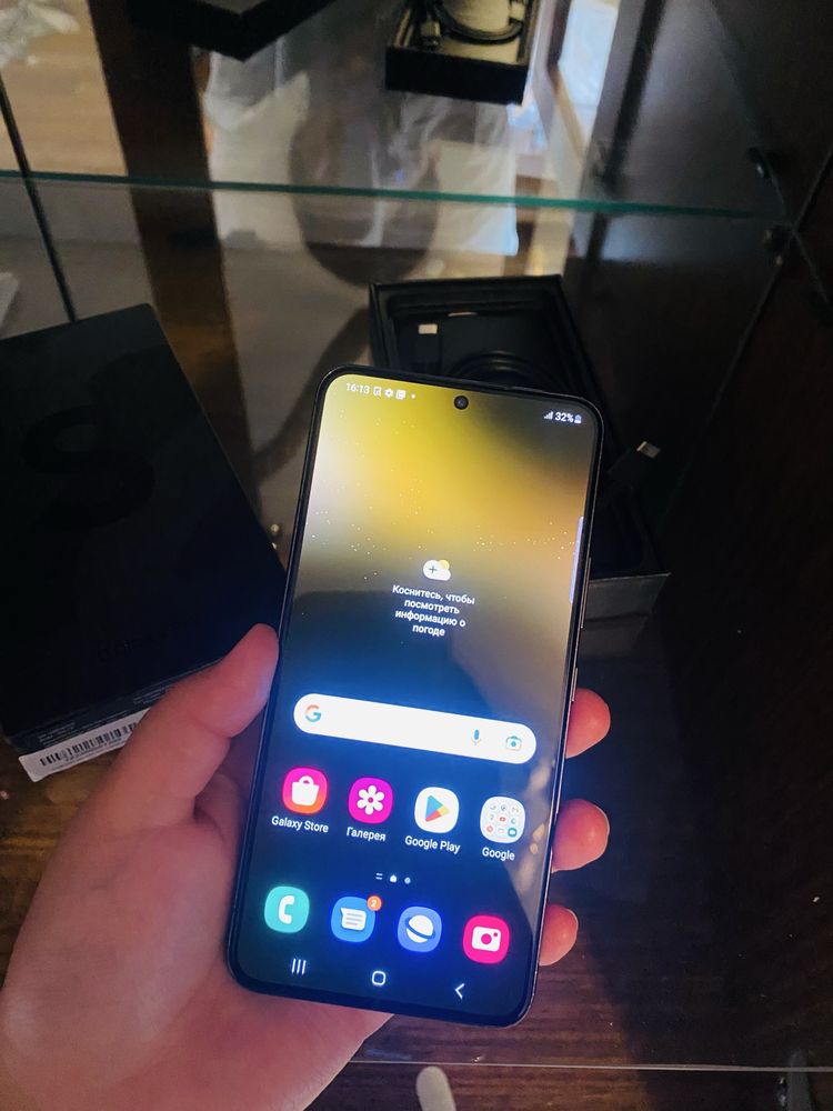 Samsung S22 256гб ОЗУ 8