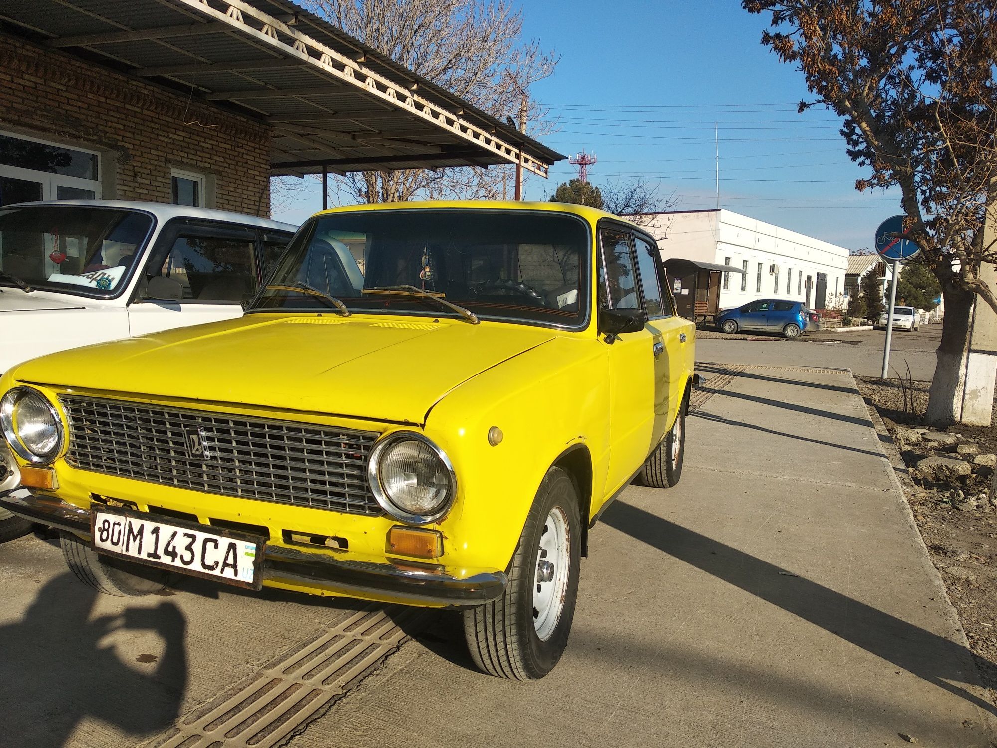 Vaz 21013 sotiladi