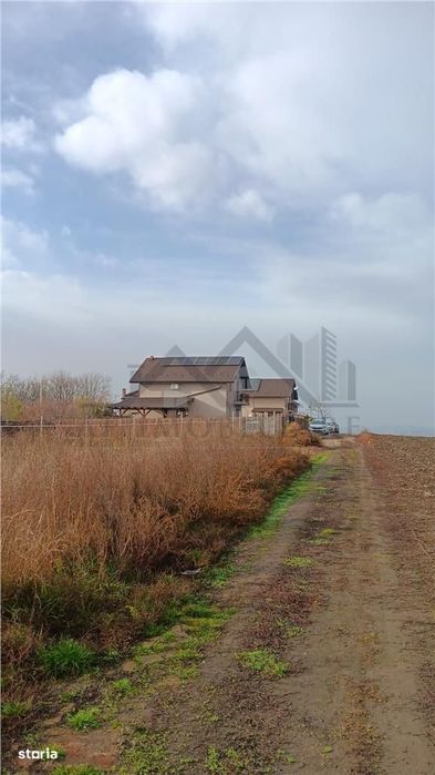 Aroneanu str Viisoarei TEREN 2 loturi x 650 mp. Intravilan cu utilitat