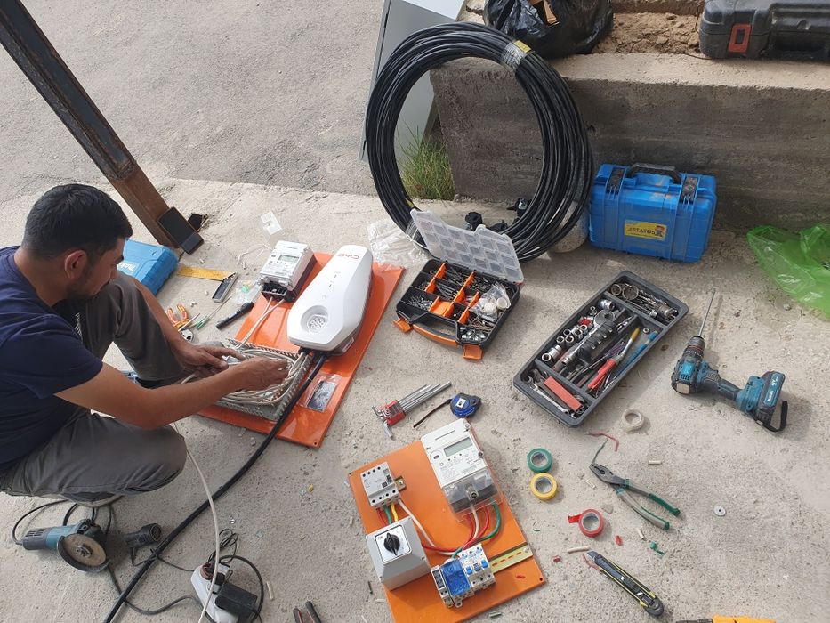 Монтёр Электрик Монтажник