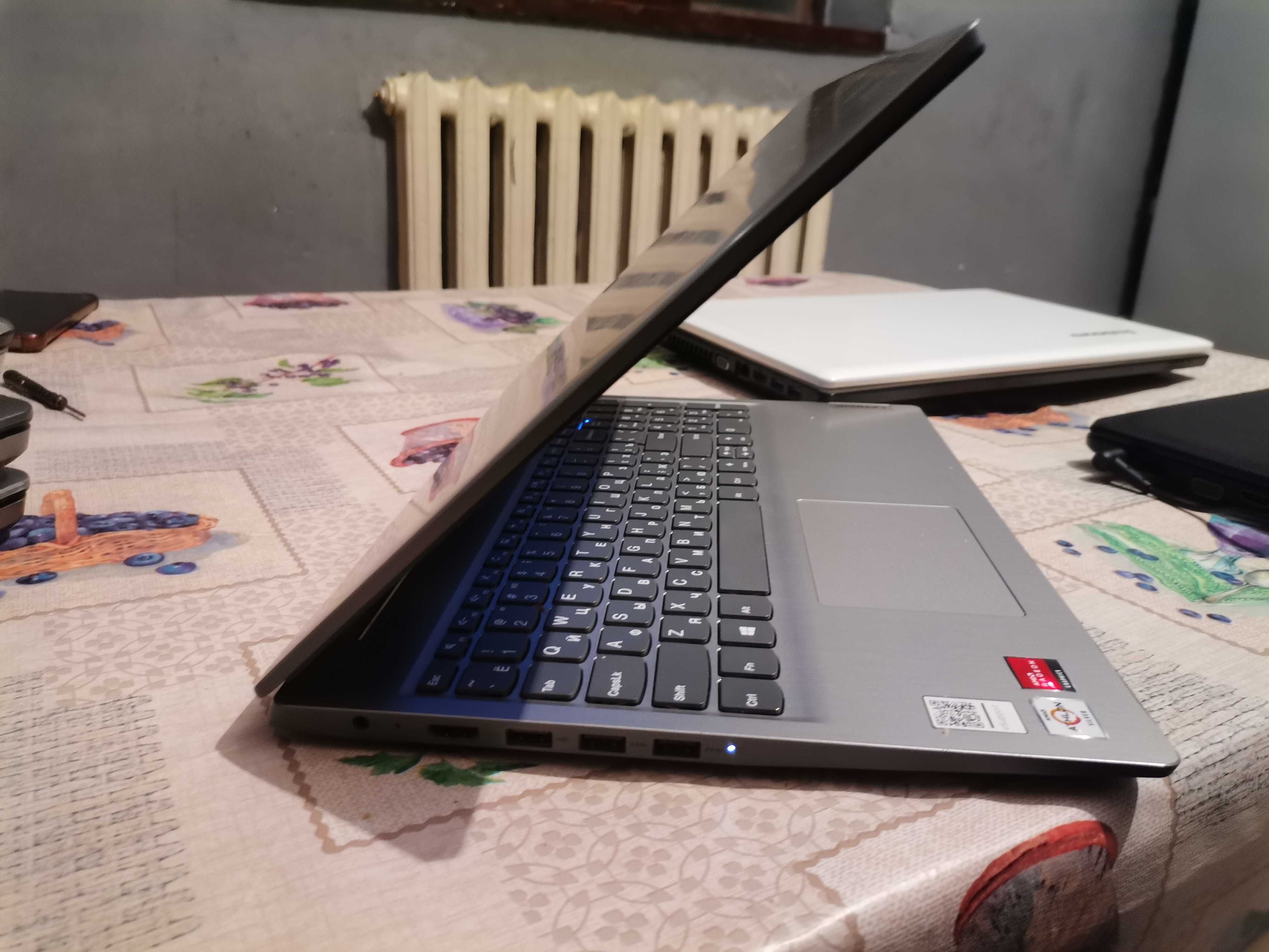 Lenova ideapad amd athlon silver