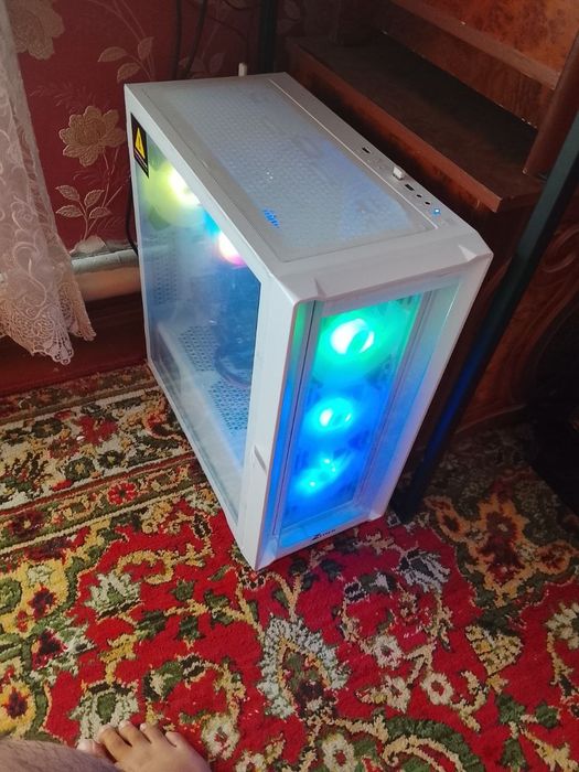 Продаю компютер полный комплек
