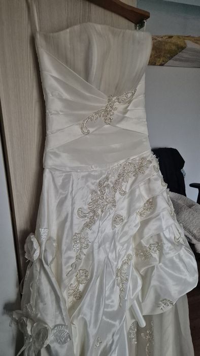 De vanzare rochie mireasa