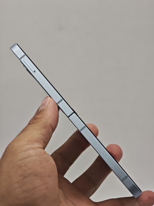 Samsung Galaxy Flip 6 5G