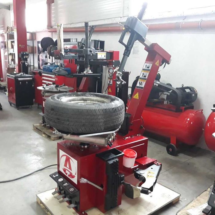 Машина за гумодемонтаж