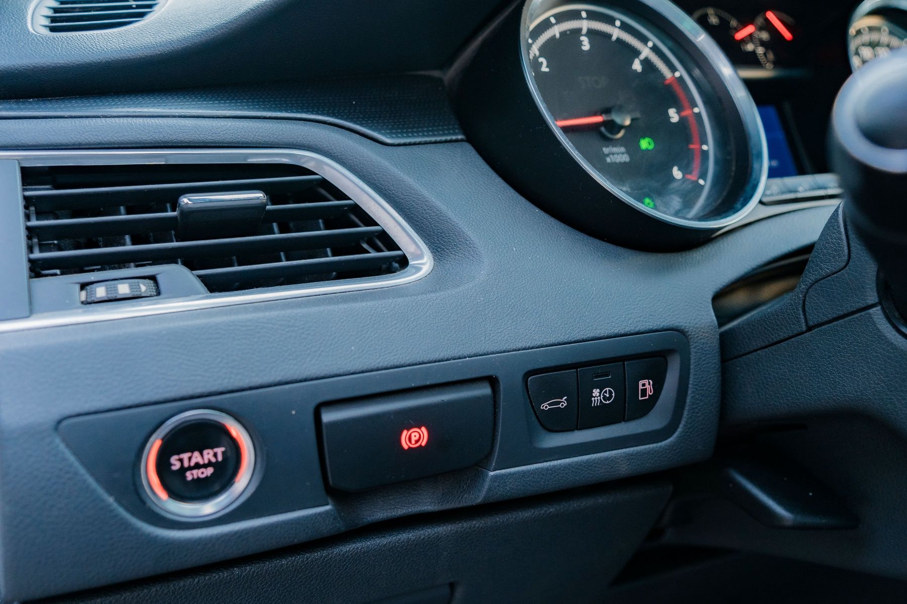 Peugeot 508. 163cp. Webasto. JBL