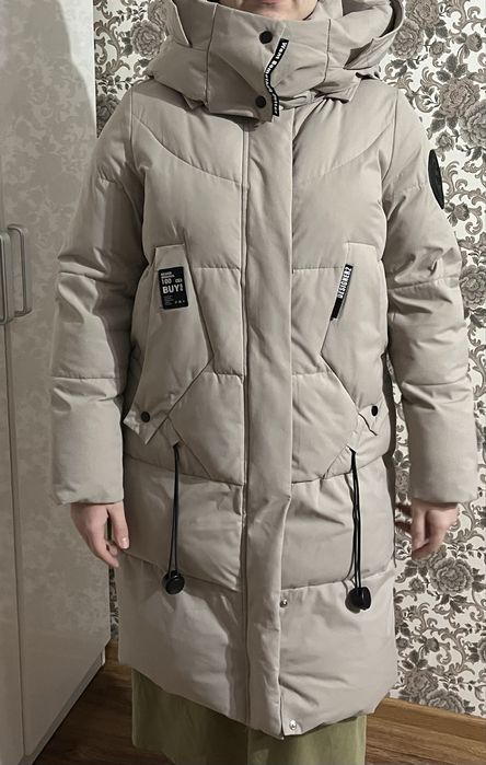 Продам женский пуховик зимний