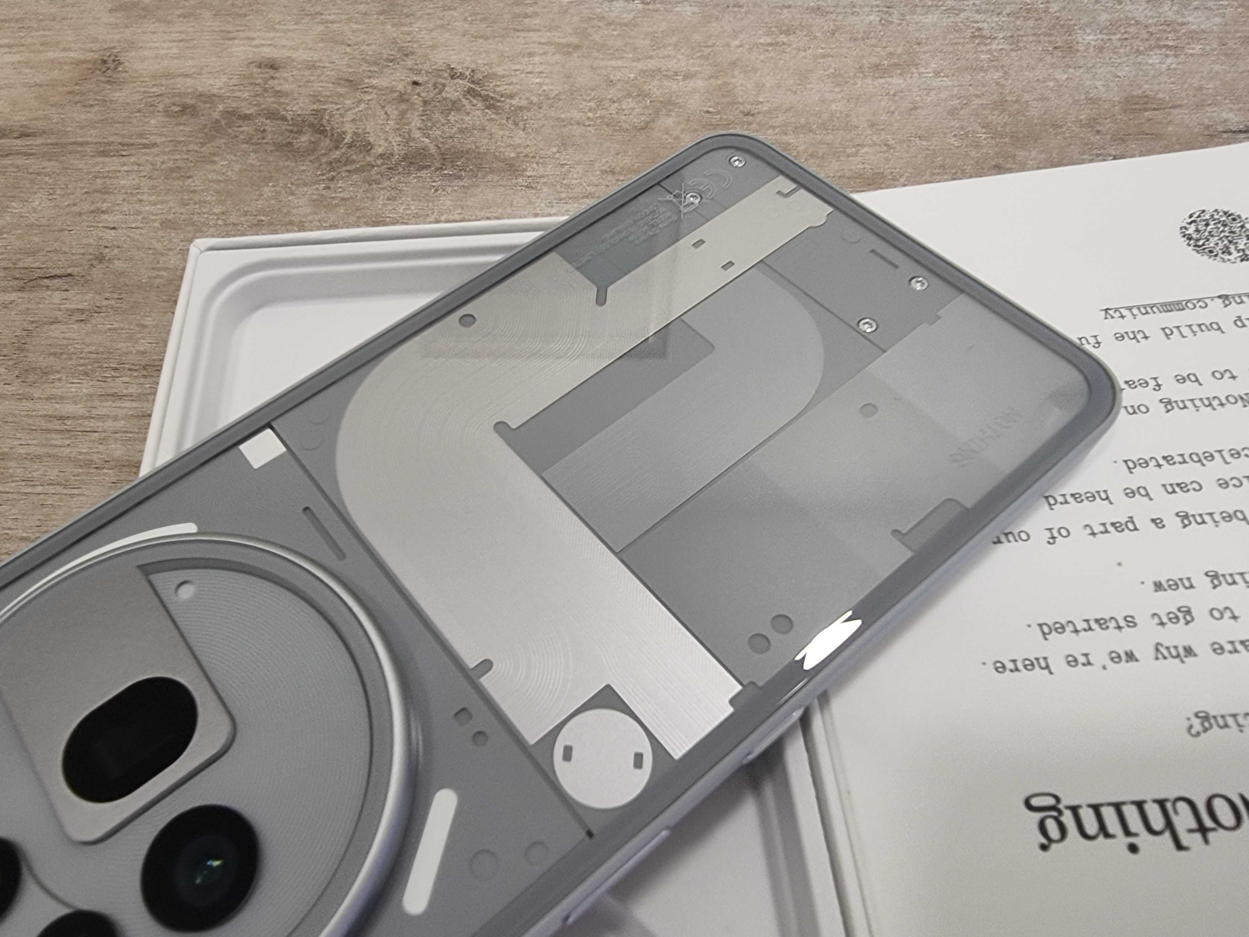 Nothing Phone 3A Pro 256GB 12GB RAM, Нов!
