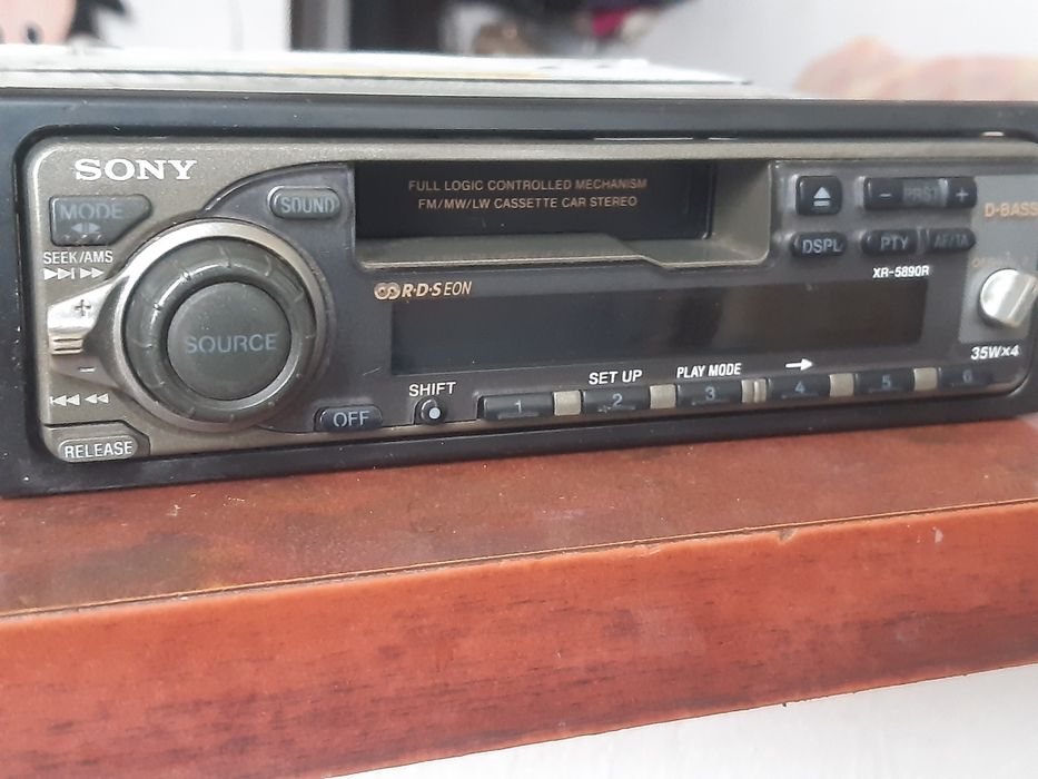 Auto Casetofon Sony cu casetă...