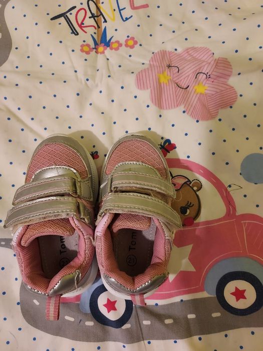 Vand incaltari primii pasi pentru bebelusi