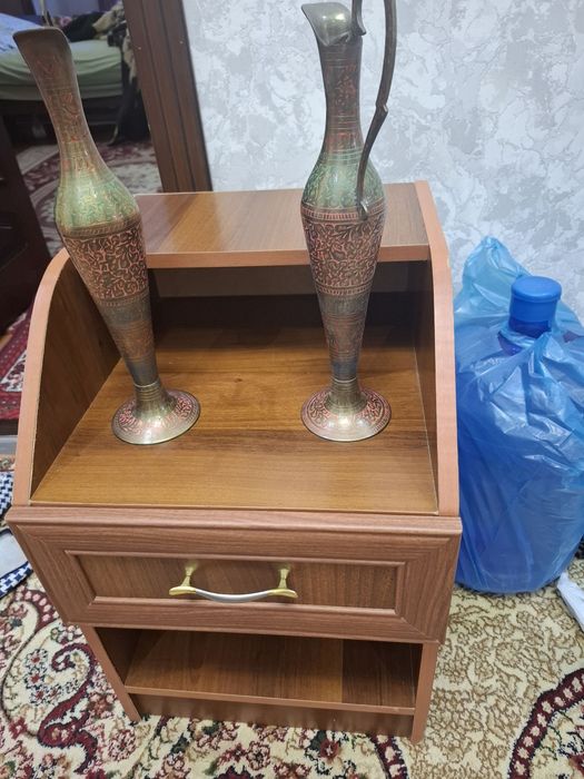 Тумбочка прочная