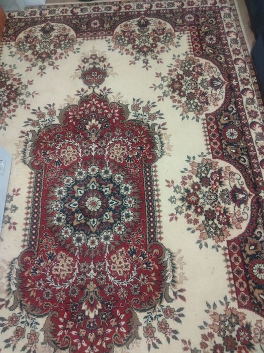 Продам ковёр в хорошем состоянии