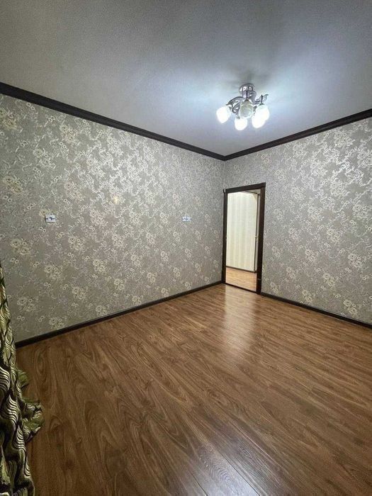 Срочно! 4/4/5 в Сергели 8! Квартира 92 м², дом панельный. Метро - 600м