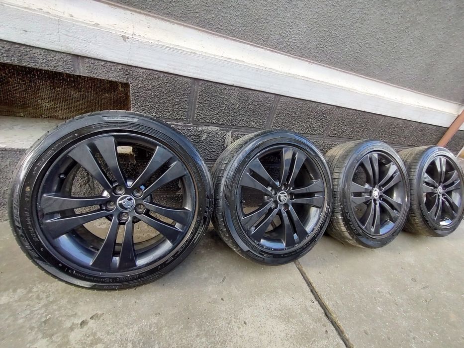 Vând Set Jante Aliaj 5x100 + Cauciucuri 205/50/17 Aproape NOI Fabia