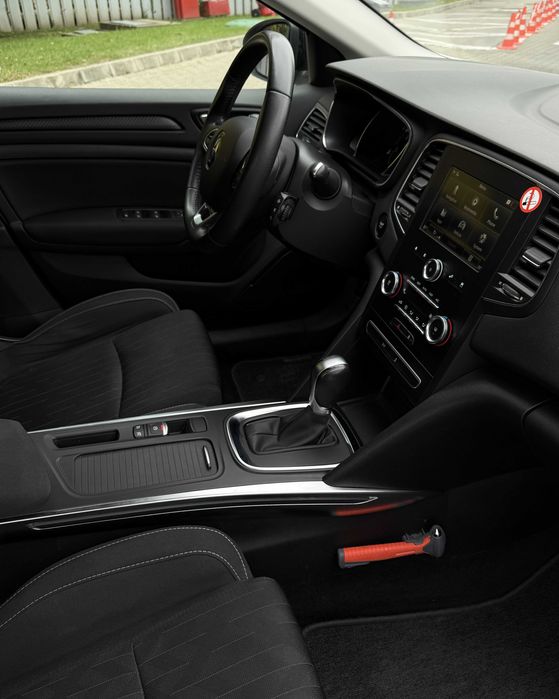 Renault Megane Grandtour 1.3 TCe - 140 cp - Limited - Automat - 2020
