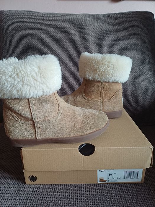 Ботички UGG, размер 30- почти като нови