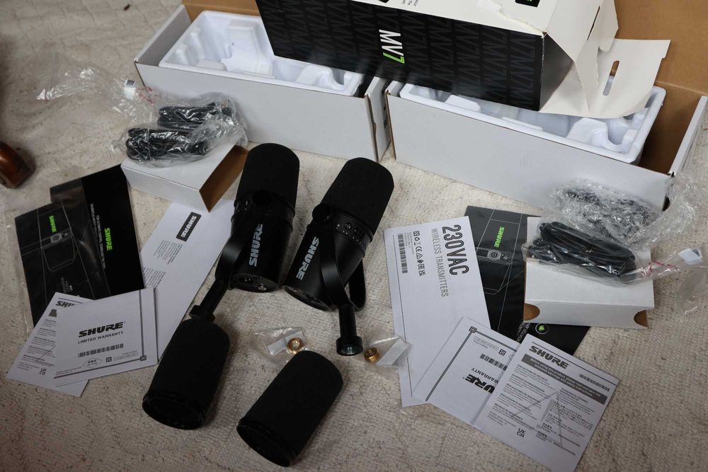 Shure MV7 USB микрофон – 2 бр.