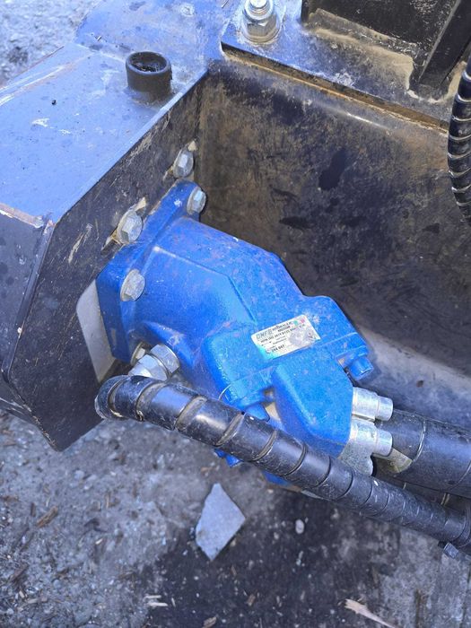 Tocator cu brat articulat hidraulic DHIS 1200