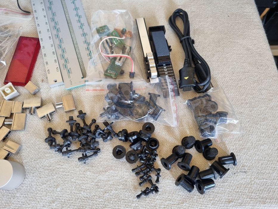 Pachet dif Butoane Blaupunkt, Accesorii , etc.