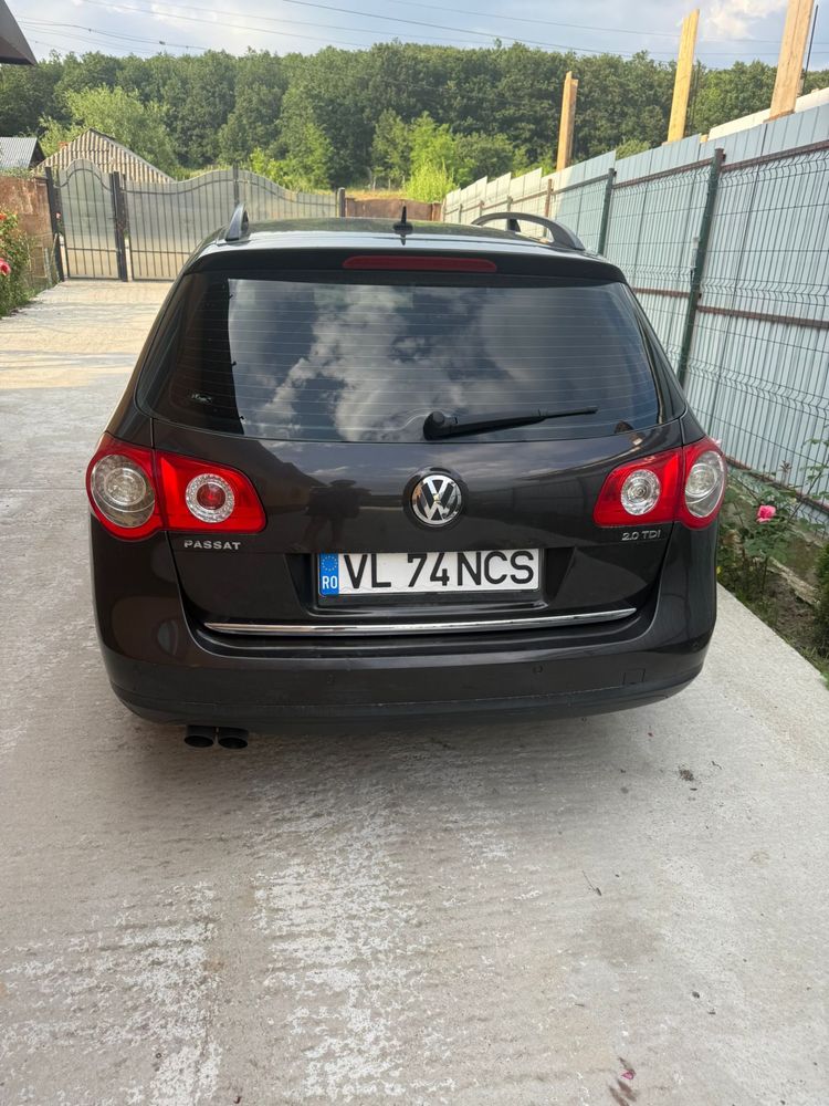 Vand sau Schimb cu Touran