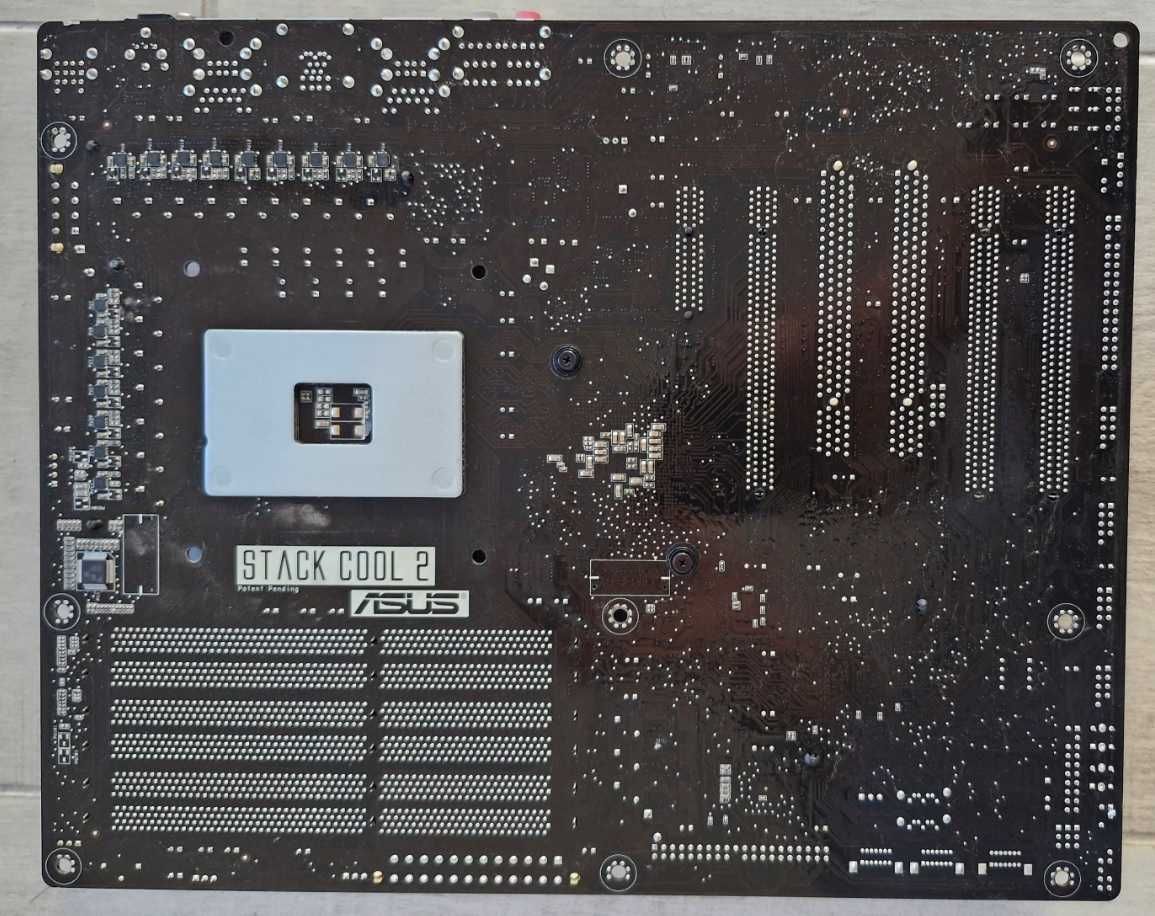 Asus P6T Deluxe V2 1366 X58// i7 920/Kingston Hyper X 3x4  DDR3 1600