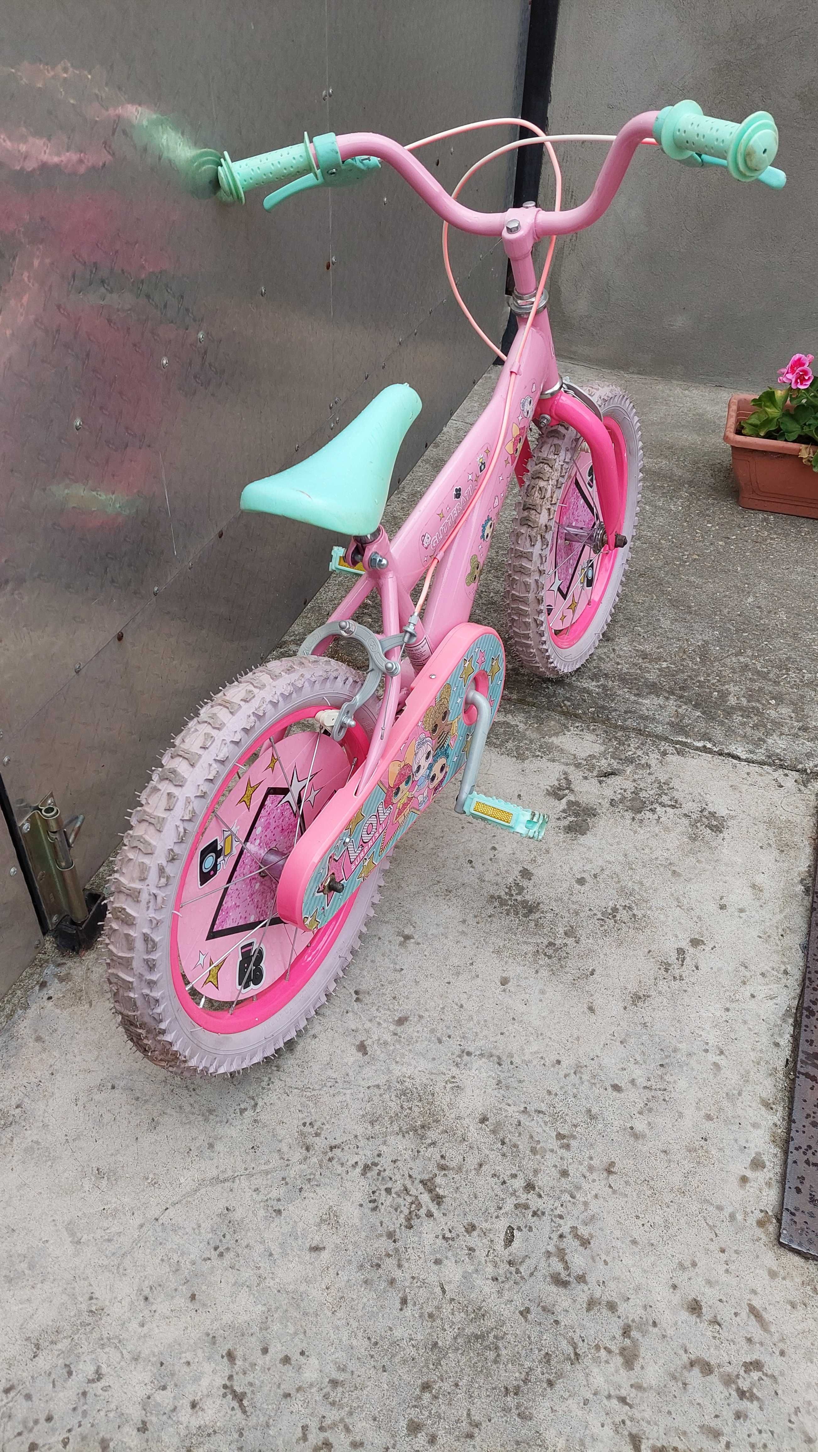 Vind bicicleta pentru fete cu roti de 16 inch