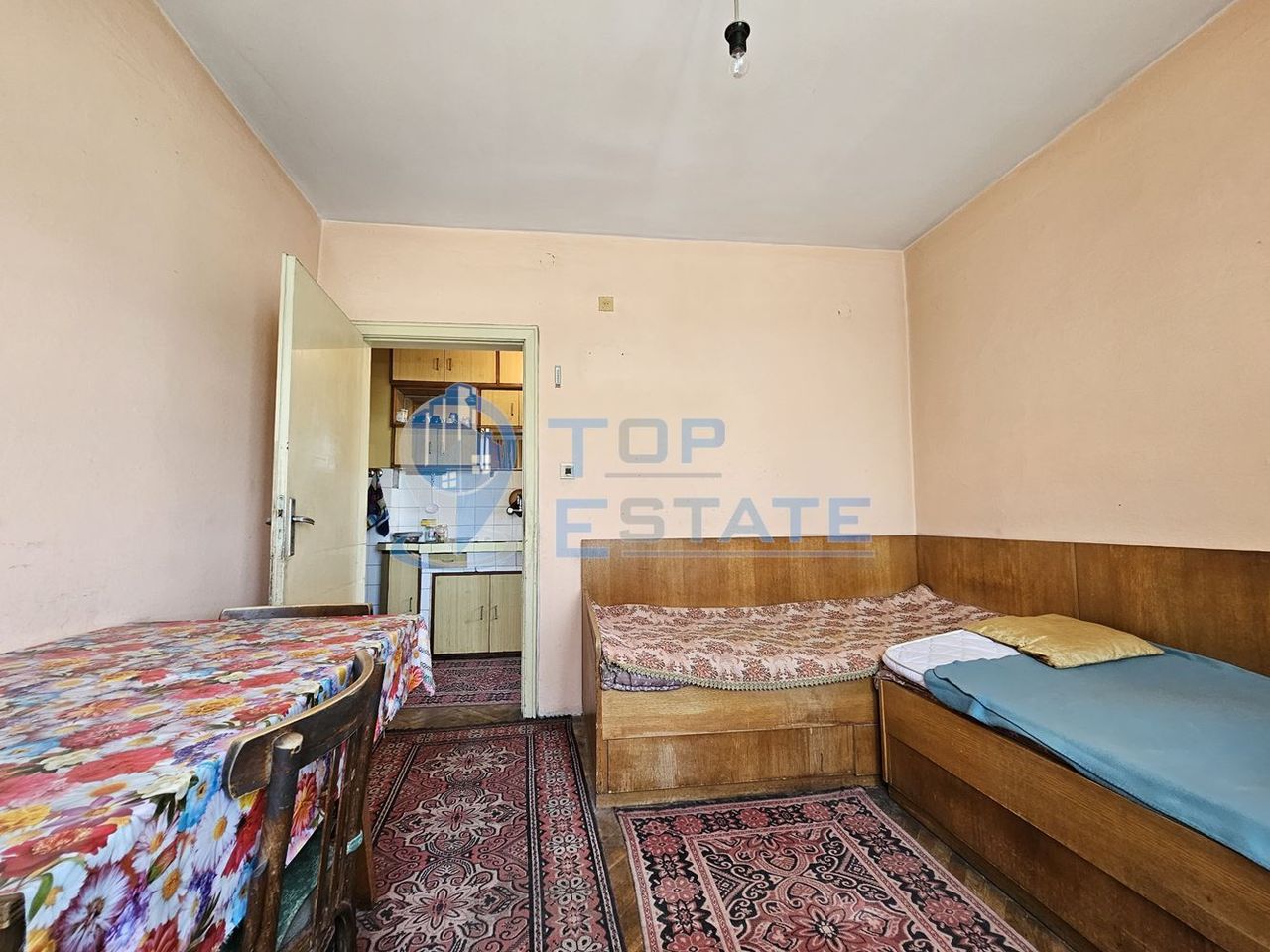 Продава се Тристаен апартамент в Велико Търново, Център - 90 кв.м за 1278 €/кв.м - Снимка #1