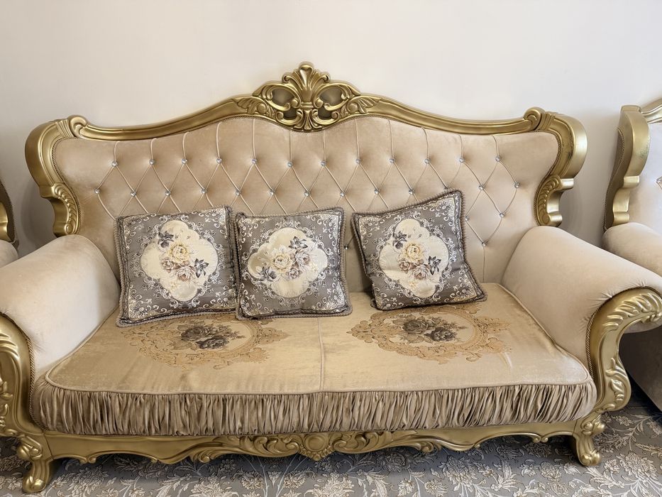 Диван с креслами