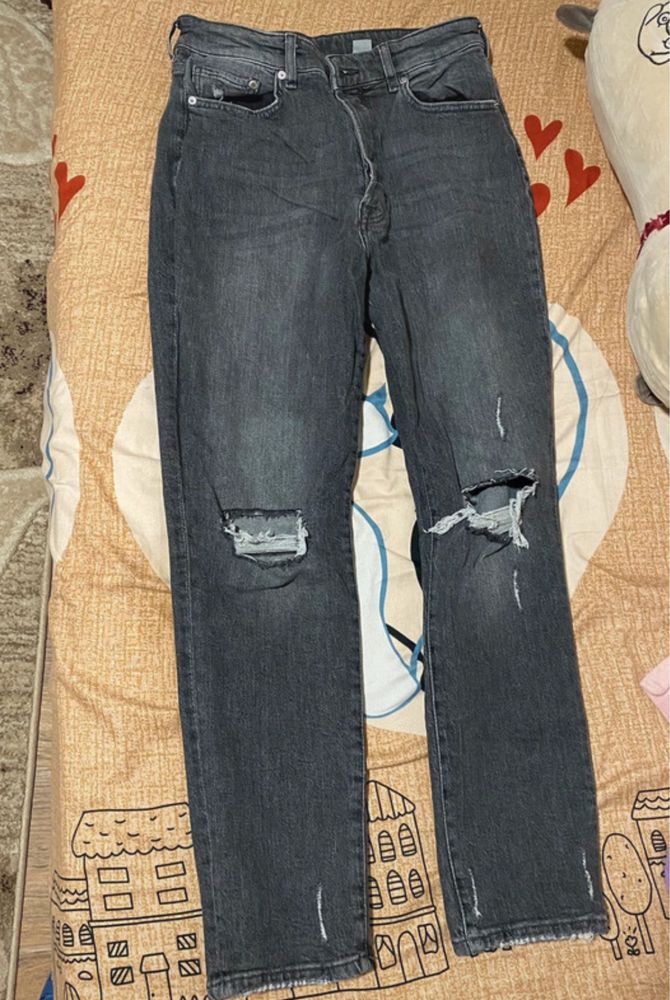 Blugi H&M rupti