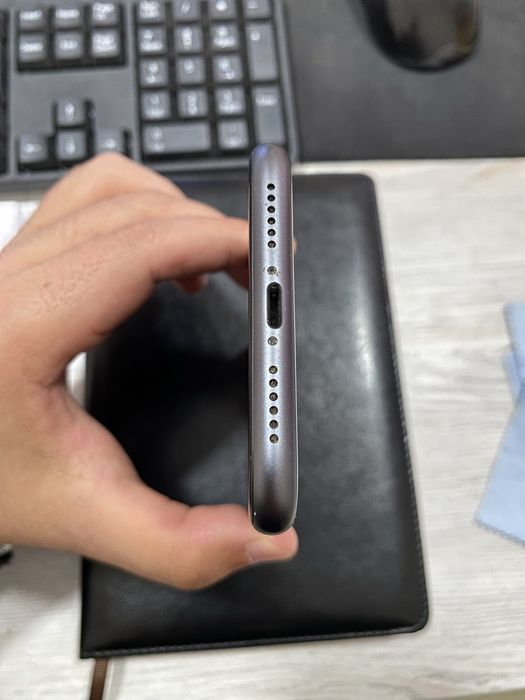 Iphone 11 64GB (гарантия)