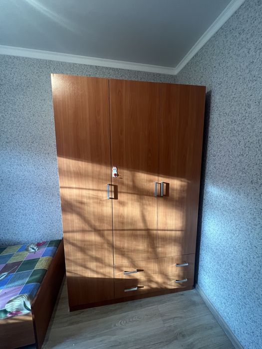 Продам Шифоньер